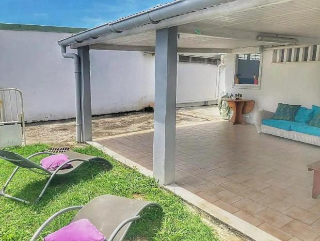 Malilia Beach A Sainte-Anne - Wifi -5 Min A Pied De La Plage Ngoại thất bức ảnh